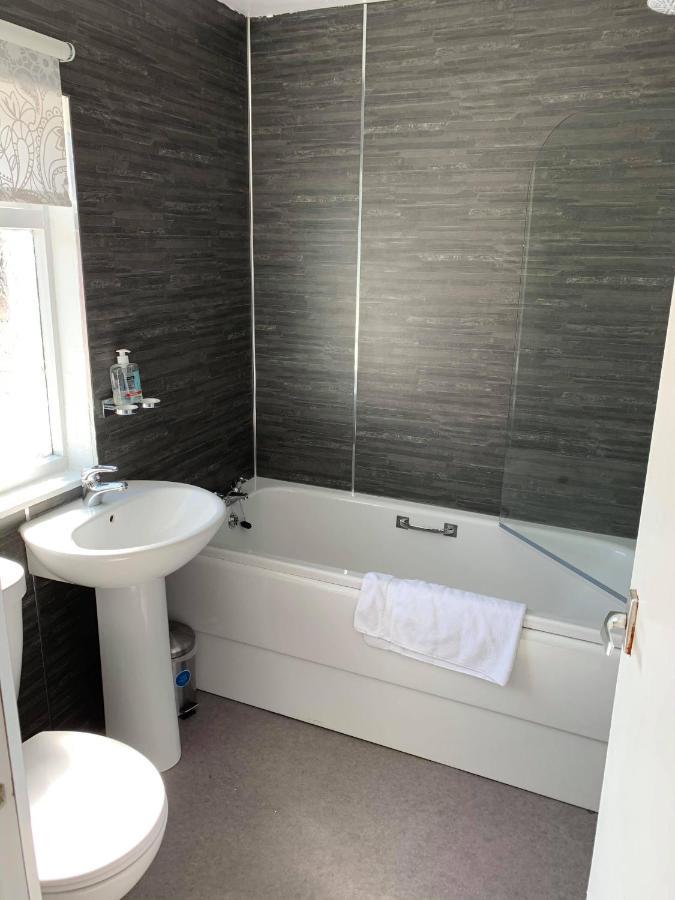 The Carisbrooke Hotel ฟอร์เรส ภายนอก รูปภาพ